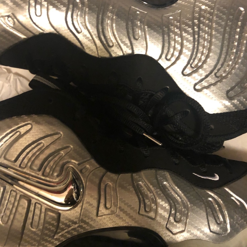 Silver Foamposites Grade school Sz 7